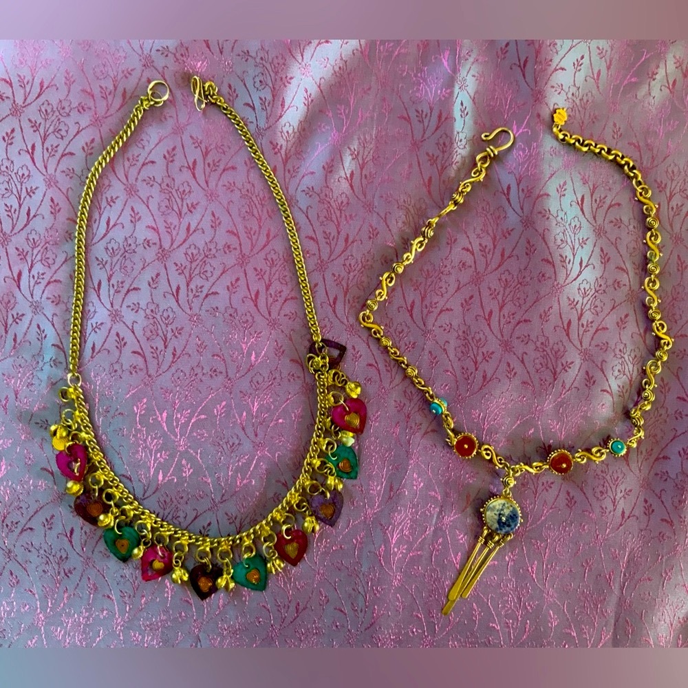 Lot of 2 funky necklaces
